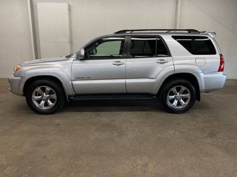Used 2008 Toyota 4Runner Limited AWD/4WD image 2
