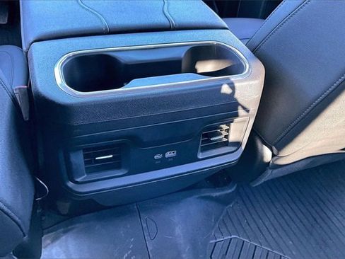 Used 2024 Chevrolet Silverado 1500 LT Trail Boss w/ LT Trail Boss Premium Package image 11