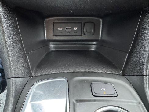 Used 2024 Chevrolet Equinox LT image 23