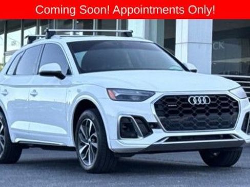 Used 2022 Audi Q5 2.0T Premium w/ Convenience Package AWD/4WD image 1