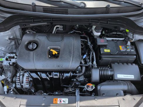 Used 2025 Kia Soul LX w/ LX Technology Package FWD image 15