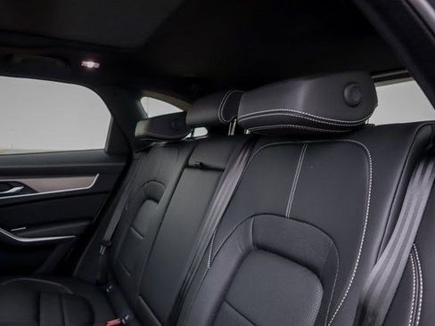New 2025 Jaguar F-PACE R-Dynamic S image 28