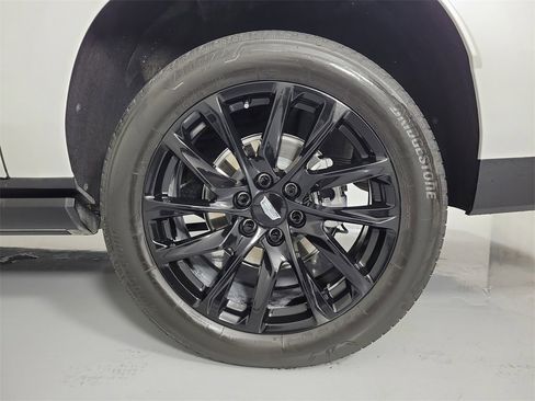 Certified 2023 Cadillac Escalade ESV Sport w/ LPO, ONYX Package image 10