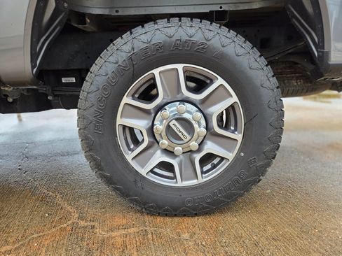 Certified 2025 Ford F250 XLT AWD/4WD image 32