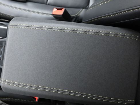 New 2025 Ford Bronco Badlands image 40