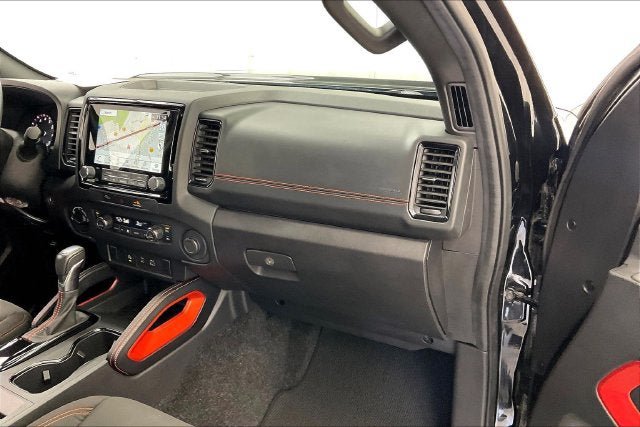 Used 2023 Nissan Frontier PRO-4X w/ Technology Package AWD/4WD image 17