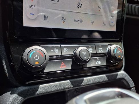 New 2025 Ford Ranger Lariat w/ FX4 Off-Road Package image 9