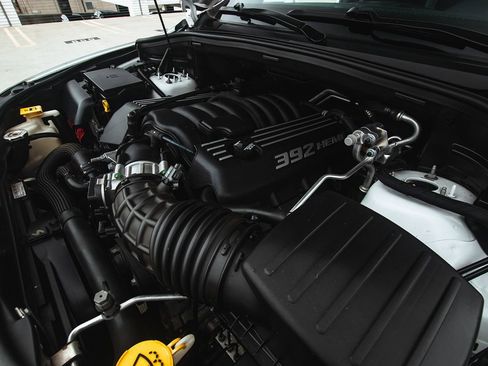 Used 2020 Dodge Durango SRT w/ Premium Interior Group image 38