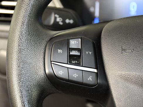 Used 2025 Ford Escape Active AWD/4WD image 19