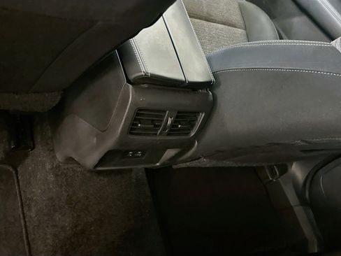 Used 2023 Nissan Rogue SV AWD/4WD image 27
