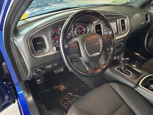 Used 2022 Dodge Charger SXT RWD image 22