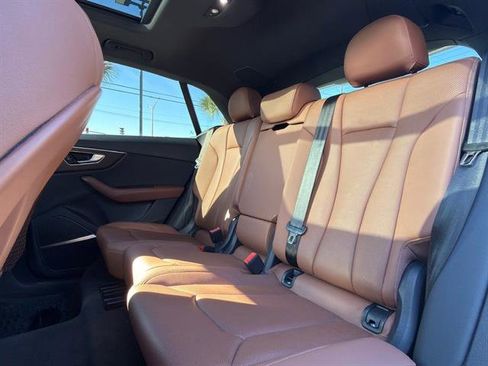 Used 2019 Audi Q8 Premium Plus image 12