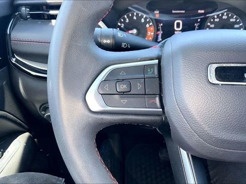 Used 2025 Jeep Compass Trailhawk AWD/4WD image 20