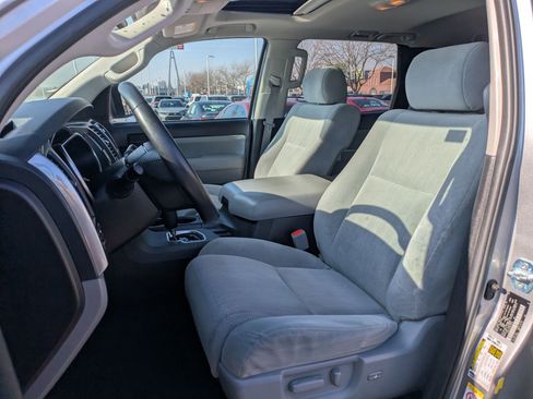 Used 2019 Toyota Sequoia SR5 image 26