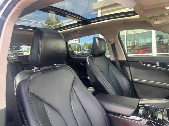 Used 2023 Lincoln Nautilus Reserve w/ Equipment Group 201A AWD/4WD image 4