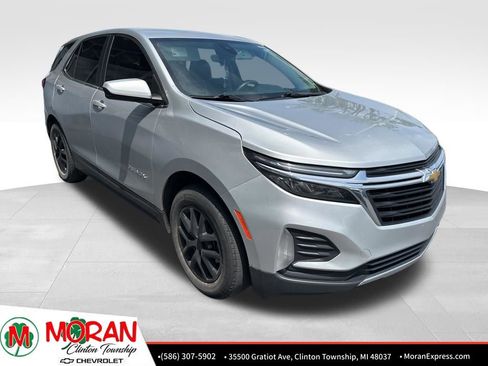 Used 2022 Chevrolet Equinox LT FWD image 2