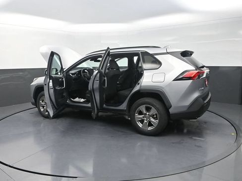 Used 2024 Toyota RAV4 XLE FWD image 43