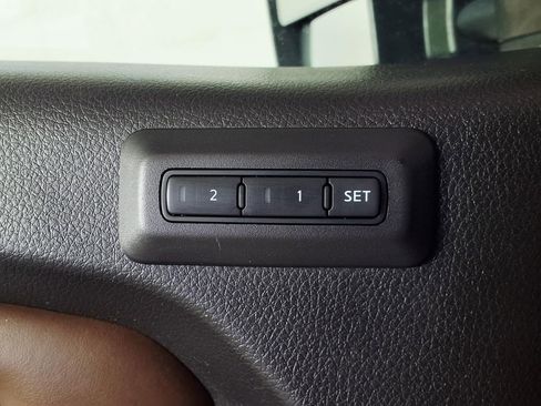 Used 2018 Nissan Titan Platinum Reserve w/ Platinum Utility Package image 19