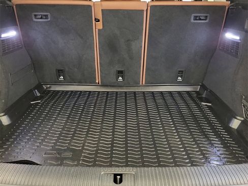 Used 2022 Audi Q5 2.0T Premium Plus w/ Premium Plus Package image 16