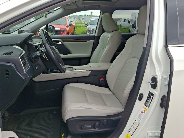 Used 2020 Lexus RX 350L Premium w/ Premium Package AWD/4WD image 2