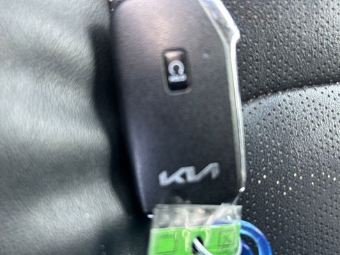 Used 2022 Kia Sorento S FWD image 34