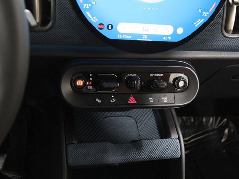 Used 2025 MINI Cooper Countryman S w/ Comfort Package Max image 14