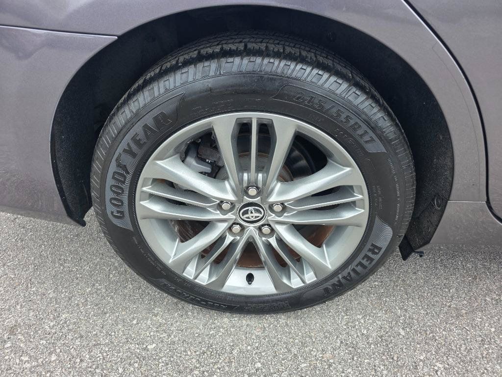 Used 2017 Toyota Camry SE FWD image 20