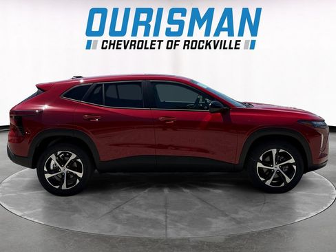 New 2026 Chevrolet Trax RS w/ Sunroof Package FWD image 7