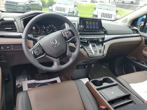 Used 2026 Honda Odyssey Elite image 10