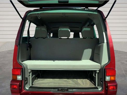 Used 2003 Volkswagen Eurovan MV image 10