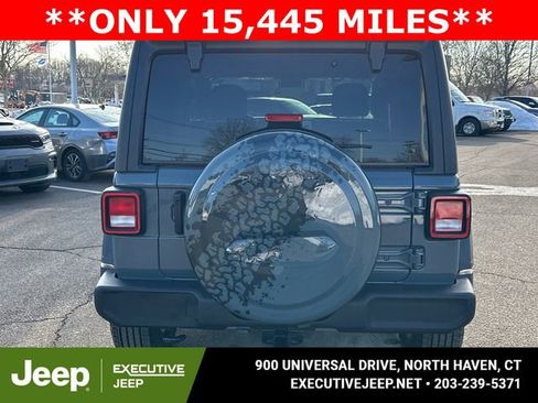 Used 2024 Jeep Wrangler Sport S image 3