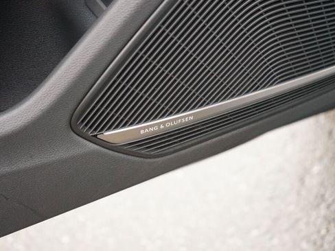 Used 2018 Audi A4 2.0T Premium Plus image 11