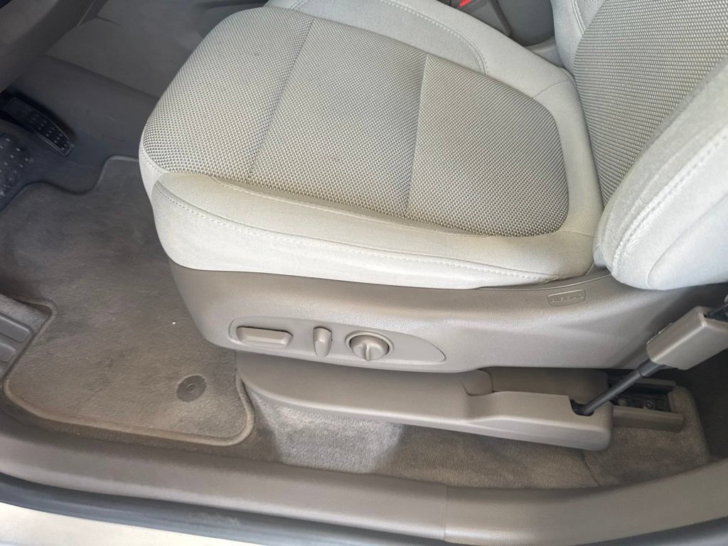 Used 2019 Chevrolet Traverse LT FWD image 11