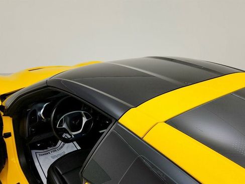 Used 2019 Chevrolet Corvette Stingray Coupe w/ Carbon Flash Badge Package RWD image 10
