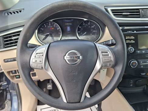 Used 2016 Nissan Rogue S w/ Appearance Package FWD image 11