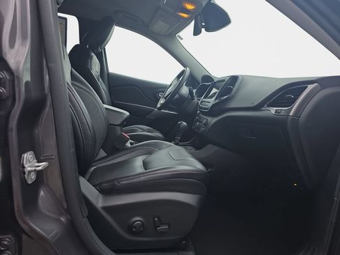 Used 2022 Jeep Cherokee Latitude Lux FWD image 18