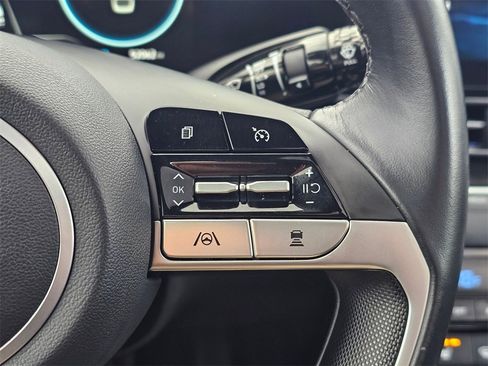 Certified 2021 Hyundai Elantra Limited w/ Cargo Package image 26