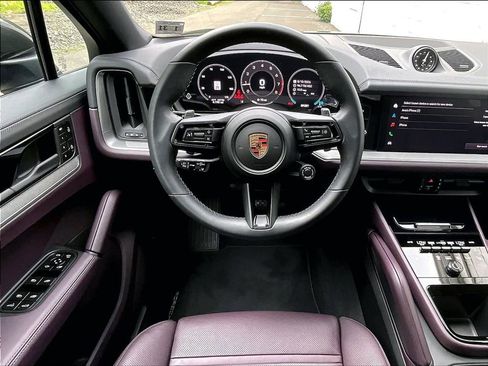 Certified 2026 Porsche Cayenne Coupe AWD/4WD image 11