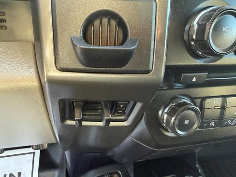 Used 2017 Ford F350 XLT image 22