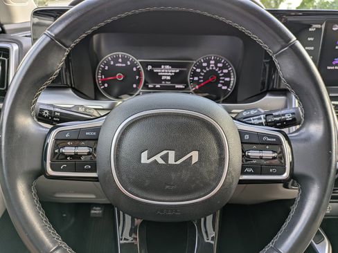 Certified 2023 Kia Sorento S FWD image 21