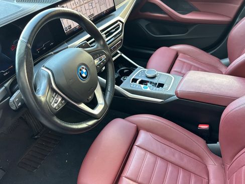 Used 2023 BMW i4 eDrive35 w/ Premium Package RWD image 9