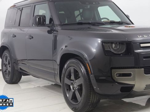 Used 2024 Land Rover Defender 110 X-Dynamic SE image 40