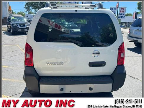 Used 2015 Nissan Xterra 4WD image 5