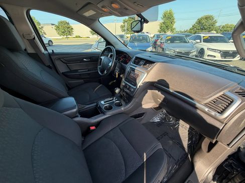 Used 2015 GMC Acadia SLE FWD image 30