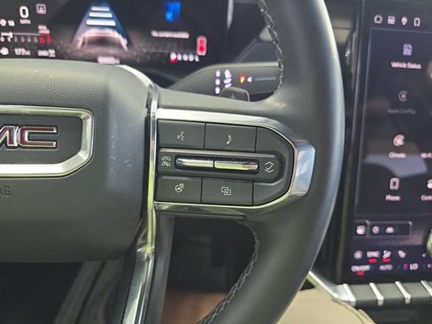 Certified 2024 GMC Acadia Elevation AWD/4WD image 18