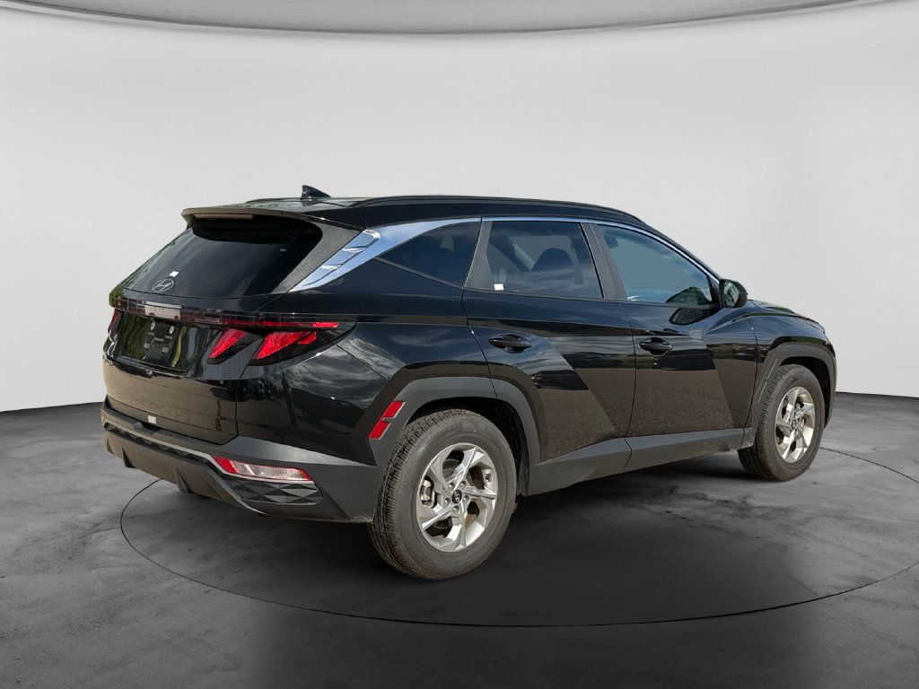 Used 2024 Hyundai Tucson SEL FWD image 9