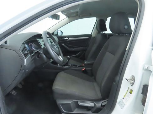 Used 2019 Volkswagen Jetta S image 19