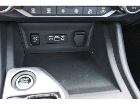 Used 2025 Nissan Sentra SV w/ All-Weather Package FWD image 29