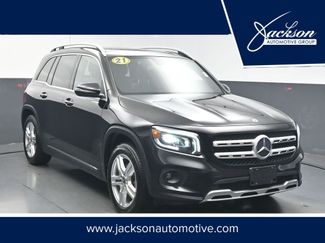 Used 2021 Mercedes-Benz GLB 250 4MATIC w/ Premium Package image 1