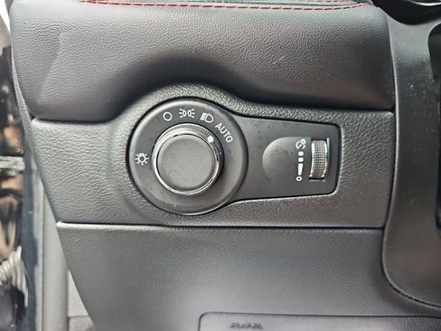 Used 2023 Dodge Durango GT RWD image 31